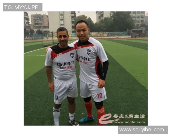 甜蜜情侣头像展现足球热情皇马情缘尽在其中